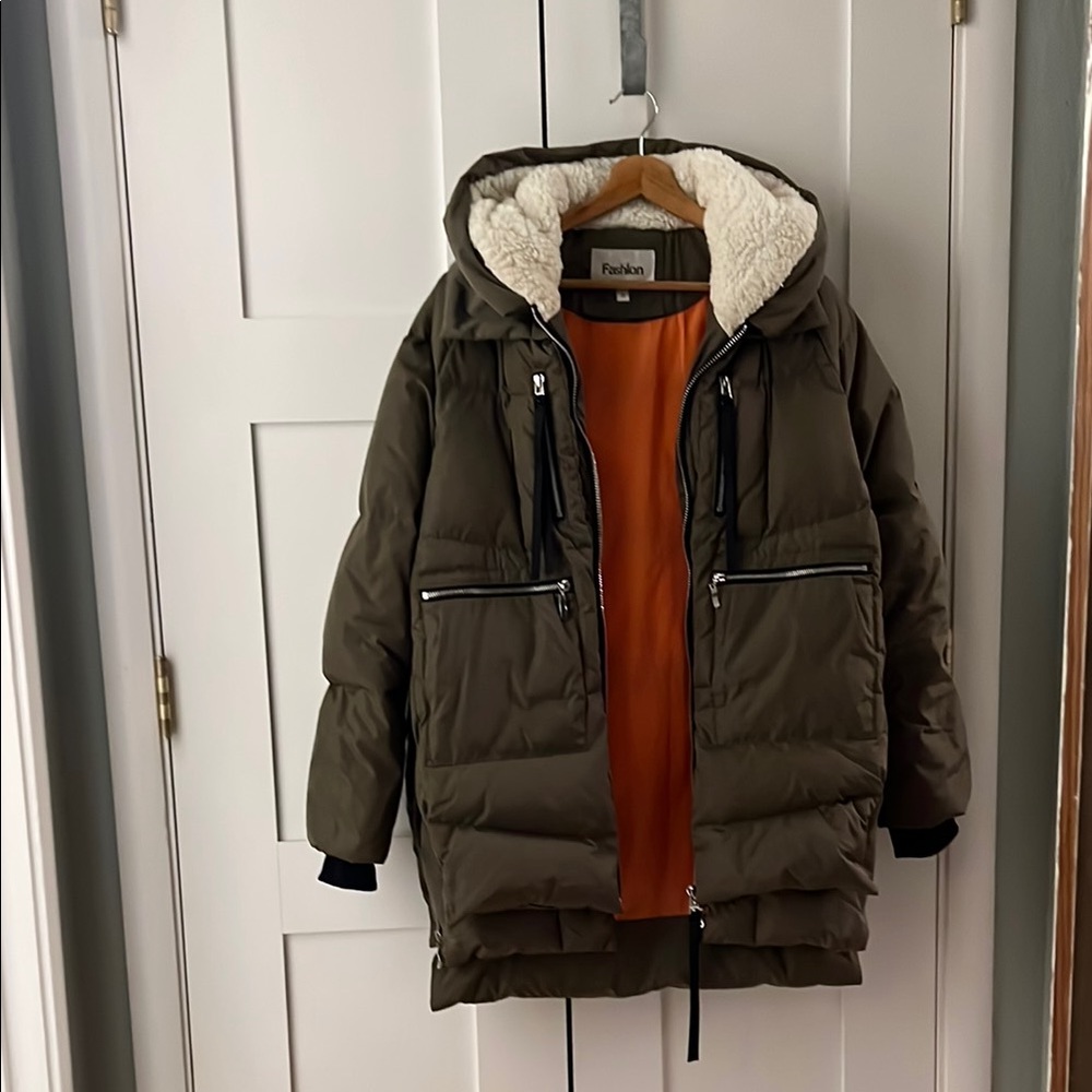 Fashion Olive Green Puffer Jacket with Faux Fur Hood